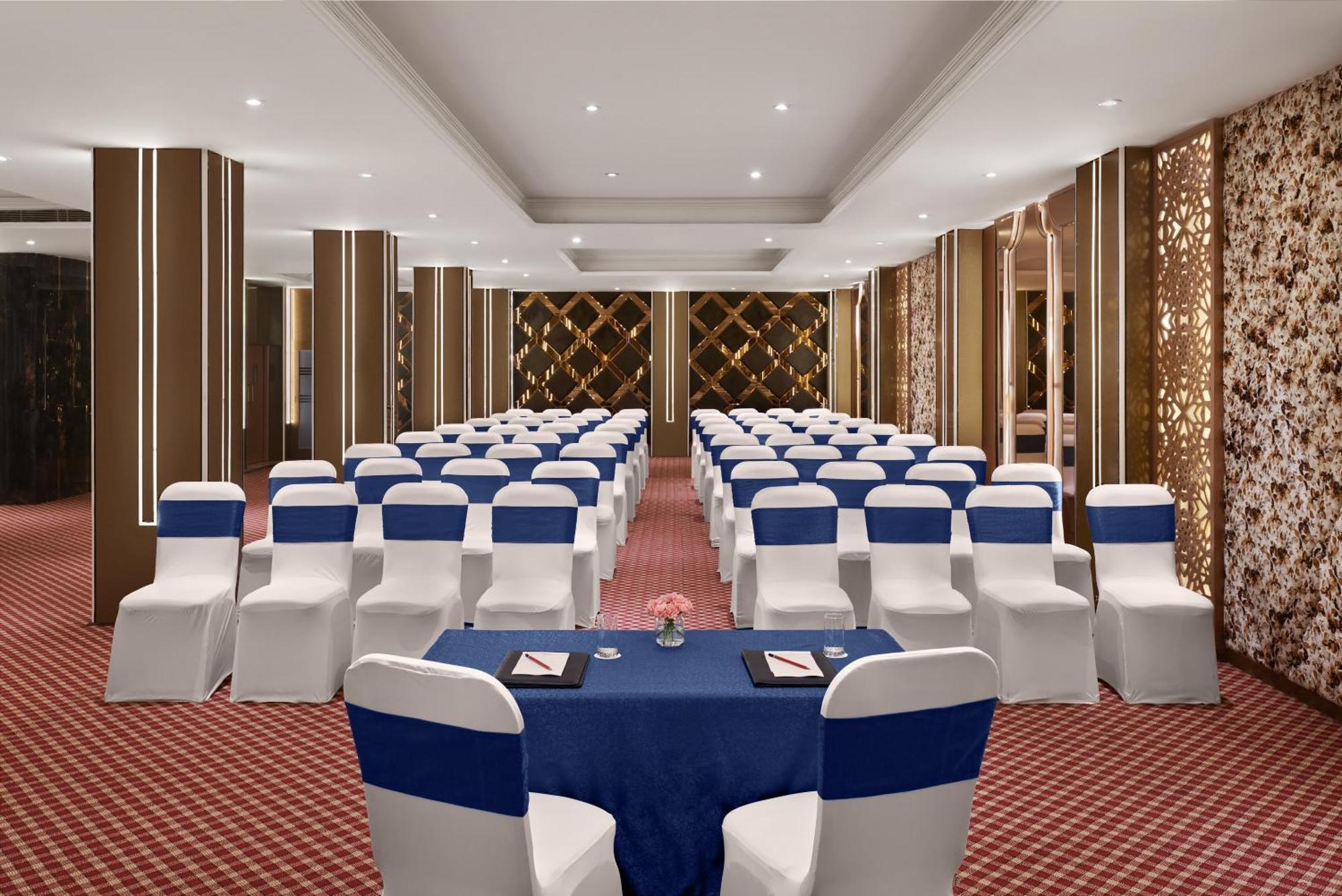 Deventure Sarovar Portico Patel Nagar New Delhi Buitenkant foto