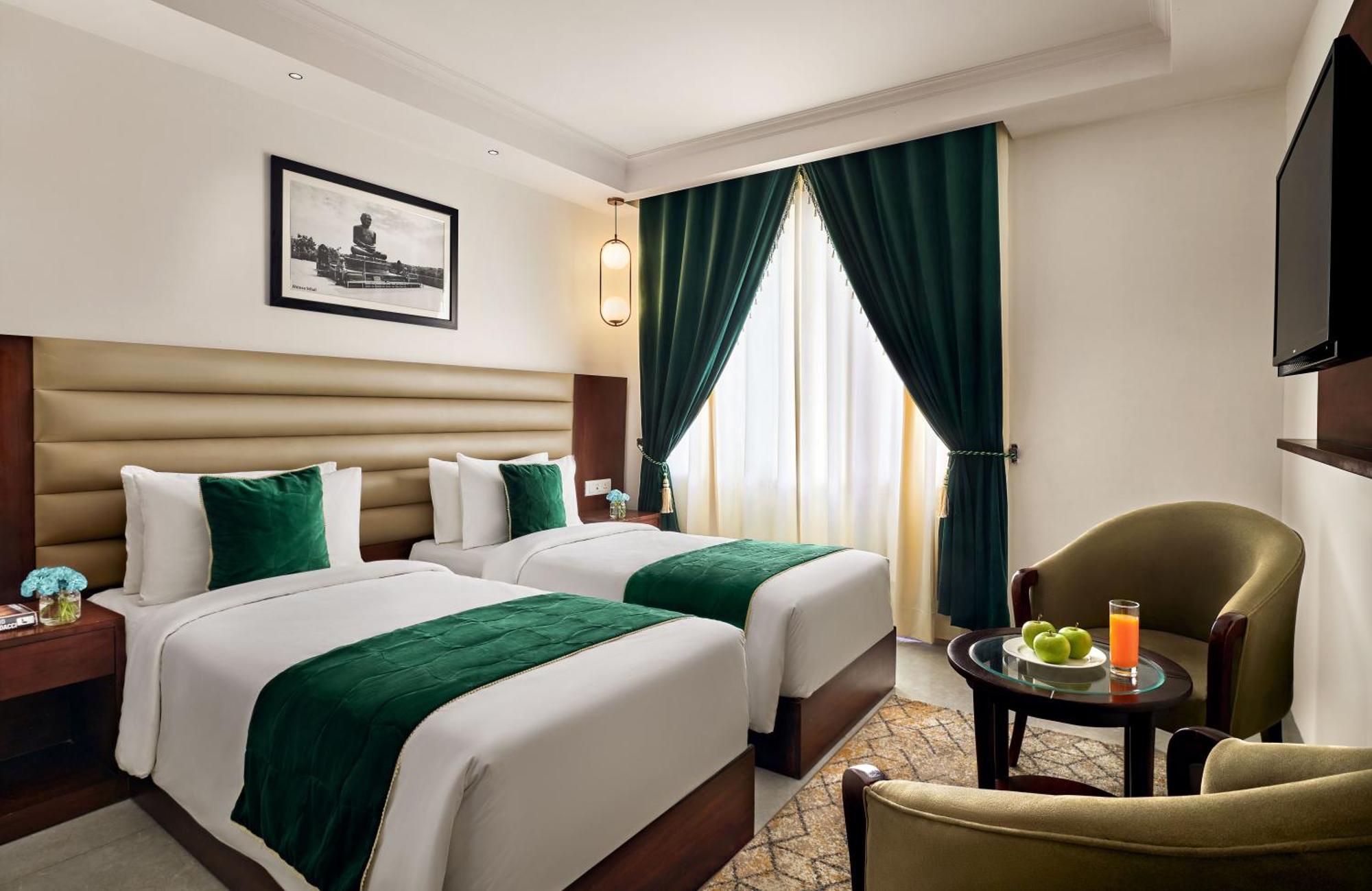 Deventure Sarovar Portico Patel Nagar New Delhi Buitenkant foto